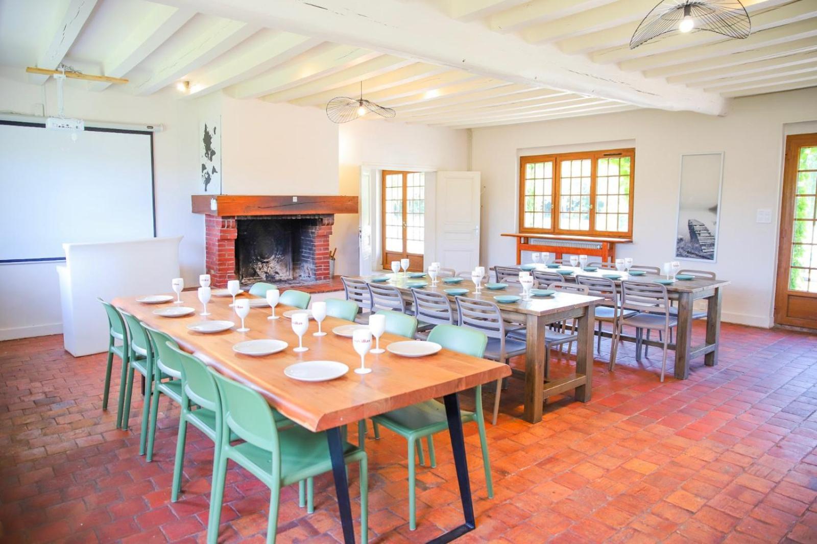 Crazy Villa Etisseaux 45 - Heated Pool - Volley Court - 1H30 Paris - 45P Saint-Maurice-sur-Aveyron Екстериор снимка